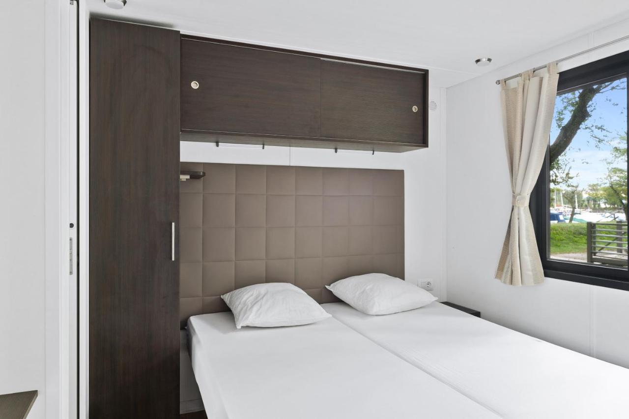 Mobile Homes Solaris Vacanceselect Sibenik Ngoại thất bức ảnh